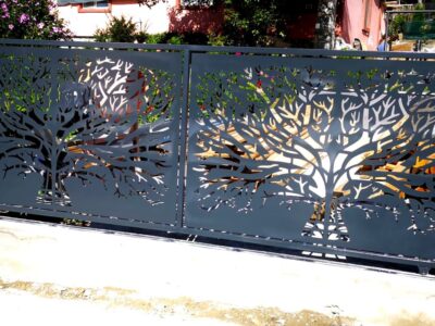 POARTA RULANTA TABLA DECUPATA MODEL ARBORE